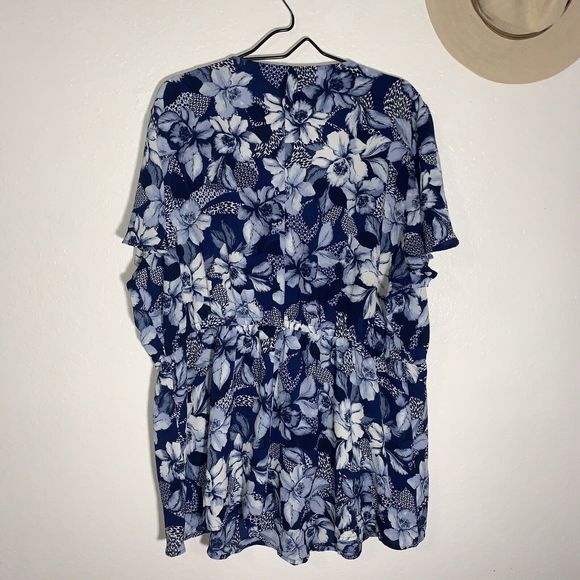 Lane Bryant Floral Blue And White Ruffle Skirted Blouse Size 24 Women’s - Picture 6 of 9